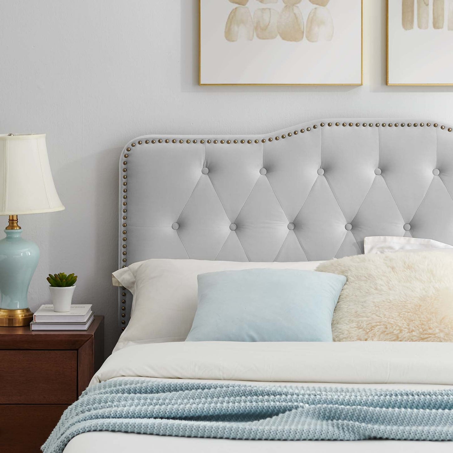 Amber King Platform Bed Light Gray MOD-6784-LGR