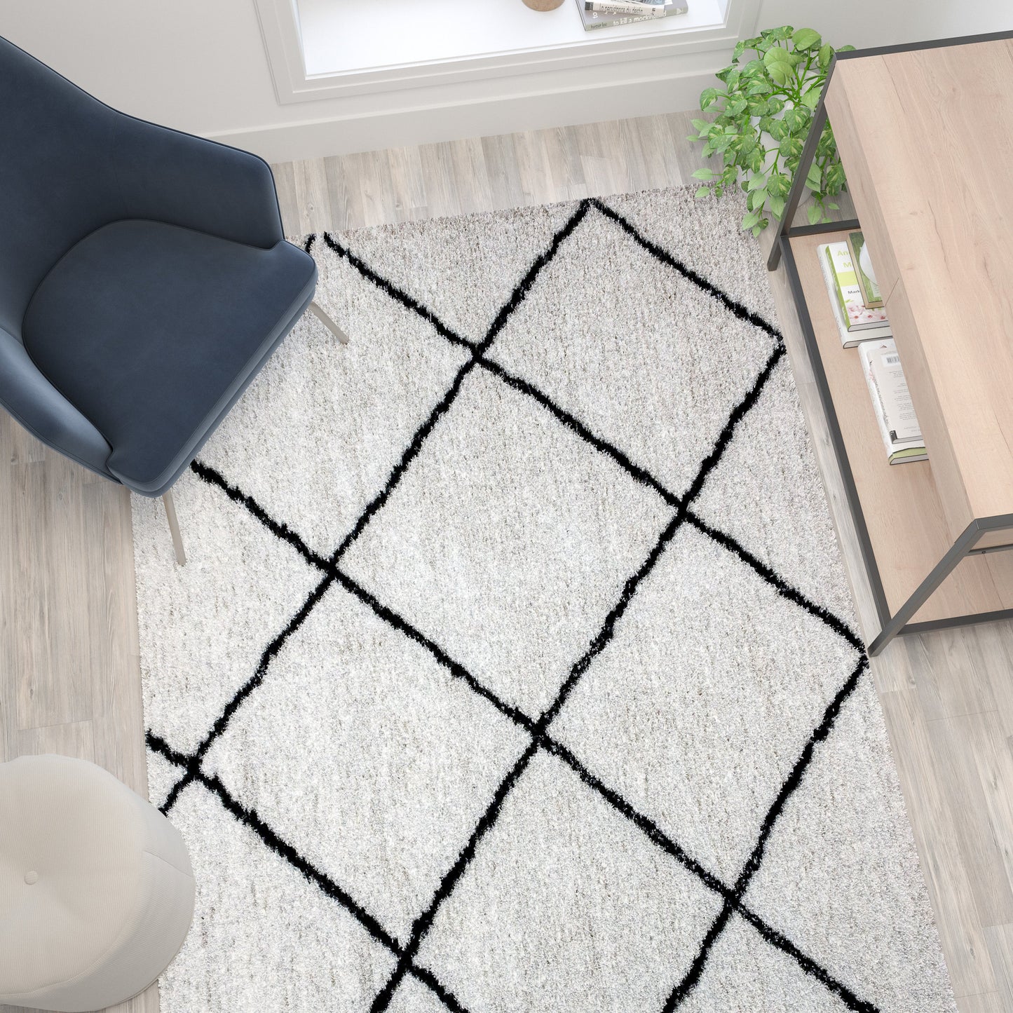 5x7 Ivory & Black Area Rug RC-KJ-181070-01-57-GG