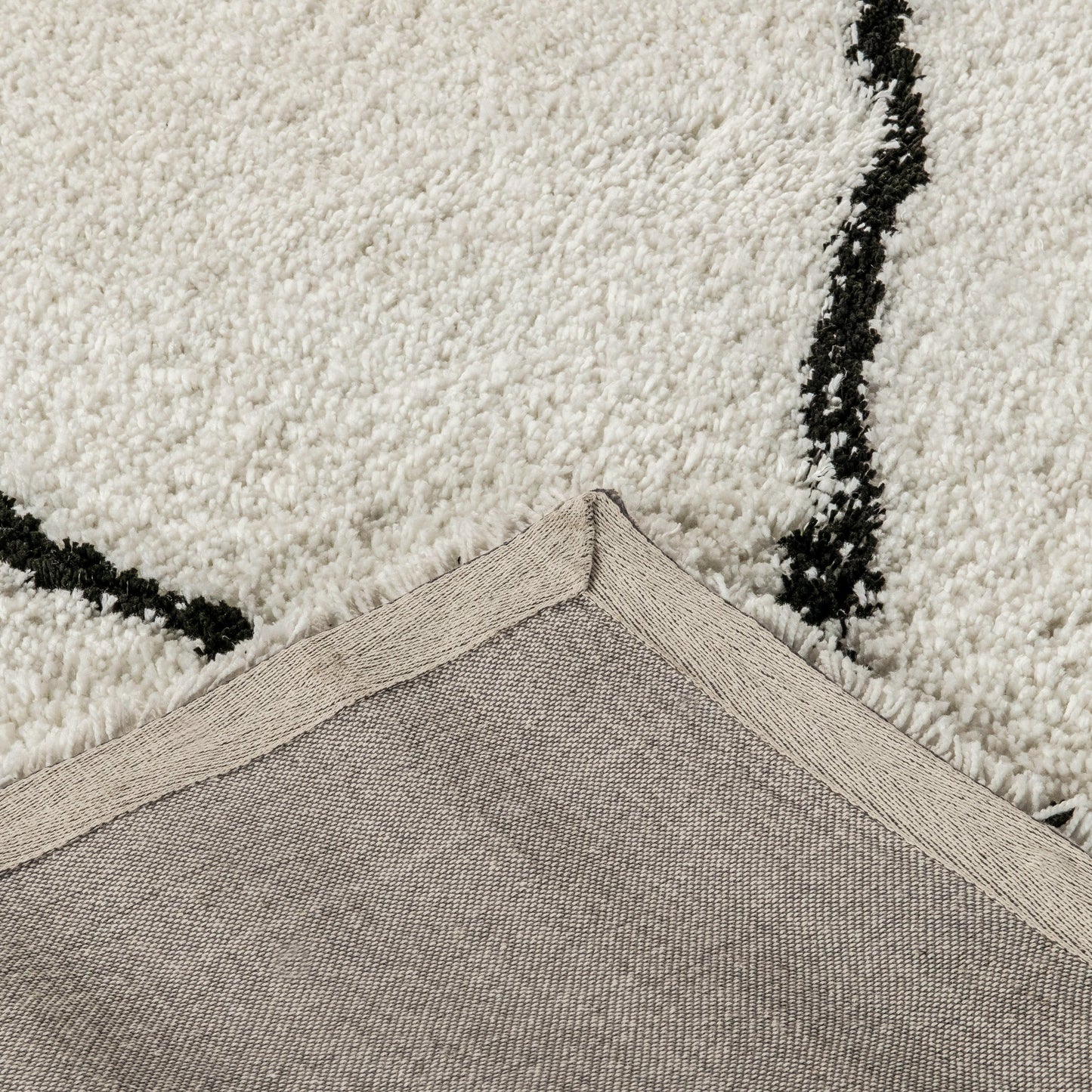 5x7 Ivory & Black Area Rug RC-KJ-181070-01-57-GG