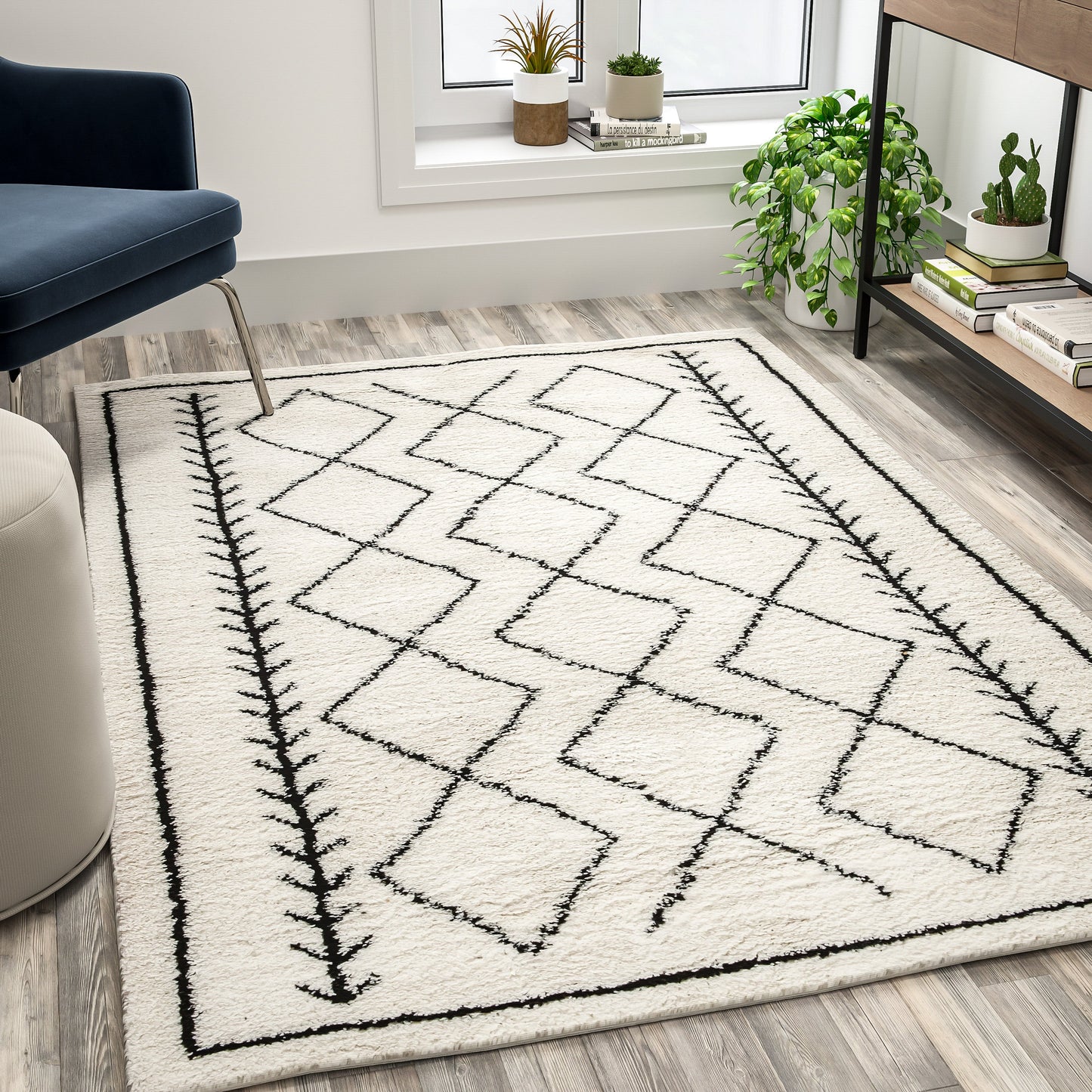 5x7 Ivory & Black Area Rug RC-MS-202012-01-57-GG